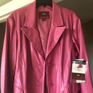 Perfect fall weather light weight jacket.